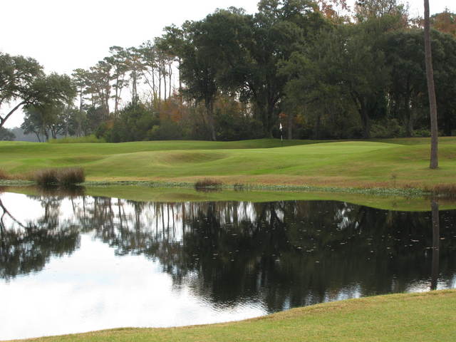 Glen Dornoch Waterway Golf Links - first green