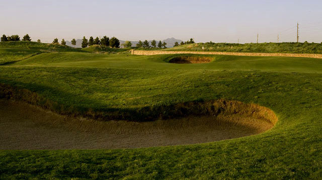 Royal Links Golf Club - Road Hole
