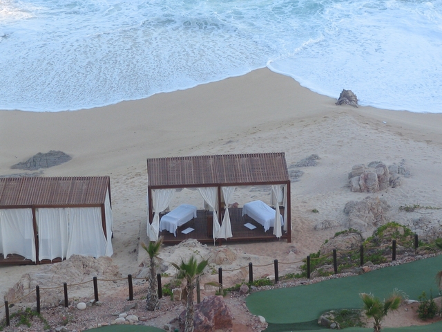 beach massage - spa - golfer - Los Cabos Mexico