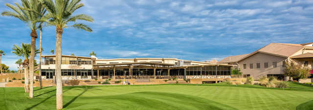 Moon Valley CC: Clubhouse