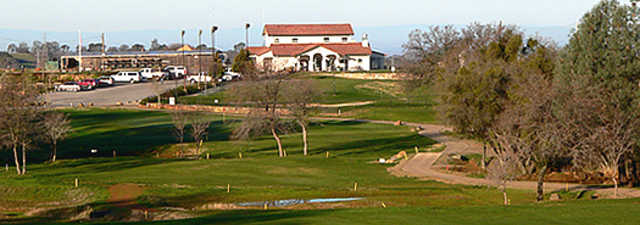 Bass Lake GC: clubhouse