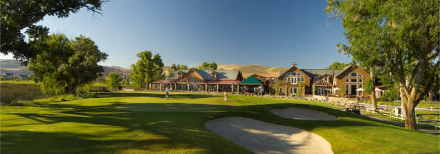 Red Hawk clubhouse