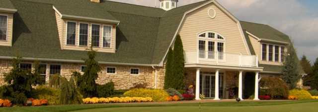 Colts Neck GC: clubhouse