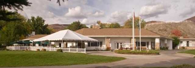 Crater Springs GC: clubhouse